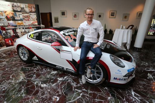  ARCOTEL Hotels unterstützt den jungen Rennfahrer
Felix Wimmer als Sponsor.