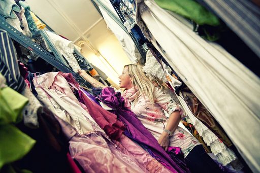 Blick in den Kostümfundus von art + event |
Theaterservice Graz