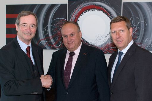  WB-Klausur in Bad Kreuzen, v.l.: Präsident
Christoph Leitl, WB-Spitzenkandidat WKOÖ-Präsident Rudolf Trauner
und WB-Direktor Wolfgang Greil.