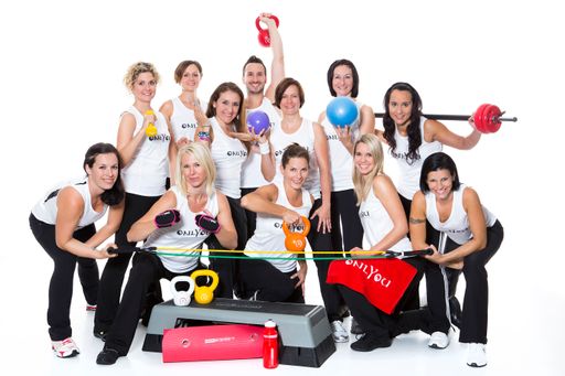  Das Fitnessteam rund um Kerstin Bressnig feiert
heuer sein 10-jähriges Bestehen und hat es sich zur Aufgabe gemacht,
neue Fitnesstrends und Klassiker von A bis Z anzubieten. Der Name
ONLYOU steht für höchste Qualitätsanforderungen und professionelle
Trainer.