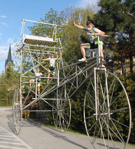 Vorschau Bild von Die größte Hochzeitsrikscha ist in Radstadt zu
bestaunen.