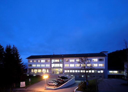  Die EMCO Privatklinik investiert in eine umfassende
Modernisierung am Standort Bad Dürrnberg.