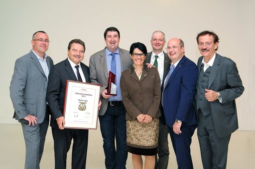 Vorschau Bild von v.l.n.r.: Markus Nagele (Obmann
Veranstalterverband Vorarlberg), KR Fritz Kaufmann (Präsident
Veranstalterverband Österreich), Preisträger Walter Egle, Petra
Nocker-Schwarzenbacher (Obfrau Bundessparte Tourismus und
Freizeitwirtschaft - WKO), Mag. Rainer Ribing (Geschäftsführer
Bundessparte Tourismus und Freizeitwirtschaft - WKO), Mag. Andreas
Hüttner (Bundesgeschäftsführer Veranstalterverband Österreich) und
KR Josef Bitzinger (Obmann Sparte Tourismus und Freizeitwirtschaft)