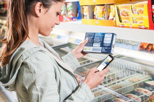 Vorschau Bild von Woher genau kommt der Fisch, den ich im Supermarkt
finde? Und stammt dieser tatsächlich aus nachhaltigem Fang? Immer
mehr Konsumenten stellen sich diese Fragen - und bekommen auf der
Hofer-Plattform www.check-your-product.com ab sofort umfassende
Antworten für ausgewählte Fisch-Produkte.