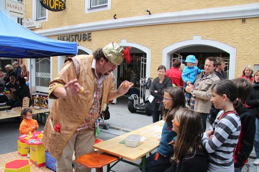 Zauberer Aladin beim "Kindertag", dem größten
Kinderfest in Radstadt