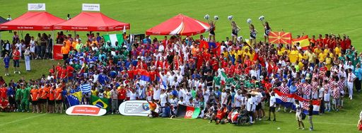 Vorschau Bild von So farbenfroh ist Integrationsfußball