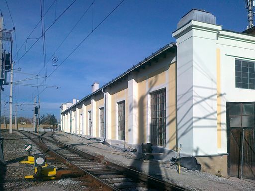  100 Jahr-Feier, Ausstellung, Sonderbriefmarke und
Sonderfahrt im Eisenbahnmuseum Schwechat