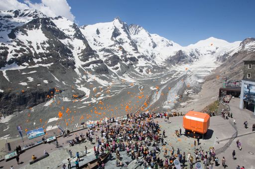Vorschau Bild von Eröffnung der Ausstellung "Alpenliebe" auf der
Kaiser-Franz-Josef-Höhe an der Großglockner Hochalpenstraße