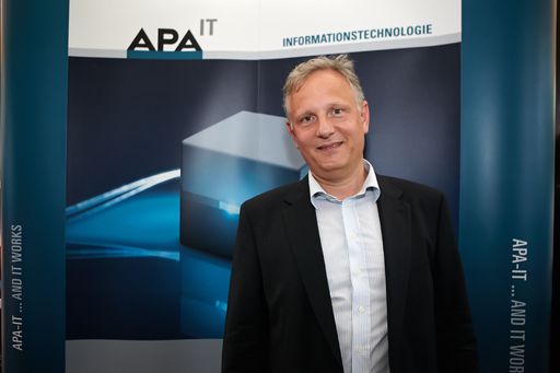 Alexander Falchetto, Geschäftsführer APA-IT, lud
zum Sommerfest auf der summerstage am Wiener Donaukanal.