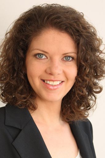  Mag. Daniela Pedross ist seit 1. April als
Marketing & Communication Manager Austria und Communication Manager
LAFARGE Central Europe (LCE) im Unternehmen tätig.