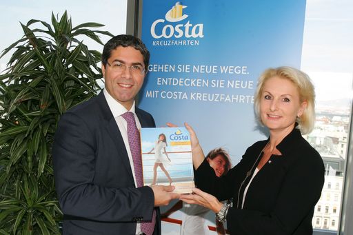  http://www.apa-fotoservice.at/galerie/5631 Im Bild
v.l.n.r.: Dario Rustico (Sales & Marketing Director Central Europe,
Africa, Middle East and India, Costa Crociere S.p.A.) und Ulrike
Soukop (Geschäftsführerin Costa Kreuzfahrten Österreich)