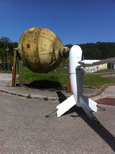  Die vom US Militär Laboratory beauftragte Drohne-
ein Äquivalent zum PERMAFLY System von AERIE