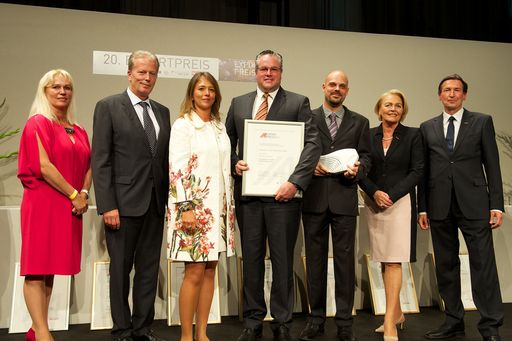 Vorschau Bild von Die Inandout Distribution GmbH wurde im Zuge der Exportpreisgala
2014 für ihre Exporterfolge ausgezeichnet und erhält in der
Kategorie Handel den Anerkennungspreis.
