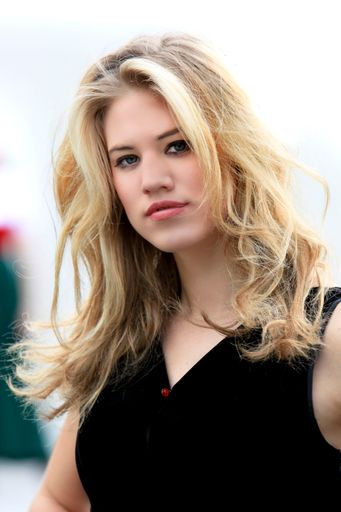 Vorschau Bild von Im Bild: Larissa Marolt