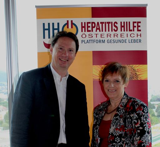  Univ.Prof. Dr. Ivo Graziadei (LKH Hall i. Tirol)
und Angelika Widhalm (Präsidentin HHÖ)