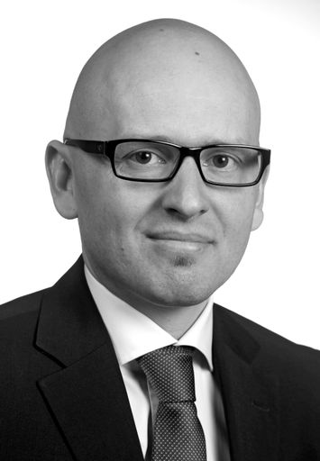  W7 Solution wurde von Gerhard Walz gegründet und
fungiert für kleinere und mittelständische Unternehmen als externes
Transport- & Logistik-Service-Zentrum.