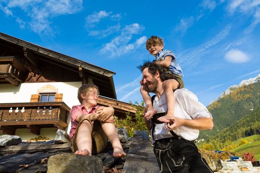  „Landtourismus Europa 2020“ lautet das Thema des
5. Europäischen Kongresses für Landtourismus. Vom 6. - 8. Oktober
2014 wird Alpbach in Tirol zum Treffpunkt der ländlichen
Tourismusbranche.