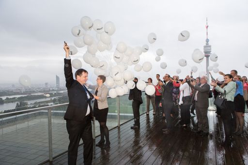 Vorschau Bild von Generaldirektor Ing. Mag. Thomas Köck beim
start: Schuss zur neuen Marke.