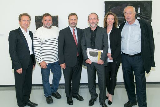  http://www.apa-fotoservice.at/galerie/5757/ Im Bild
v.l.n.r.: Wolfgang Derler, Vizebürgermeister der Stadt Krems; Stefan
Frohner; Hans Penz, Präsident des Niederösterreichischen Landtages;
Karl Markovics; Elisabeth Voggeneder; Dieter Ronte
