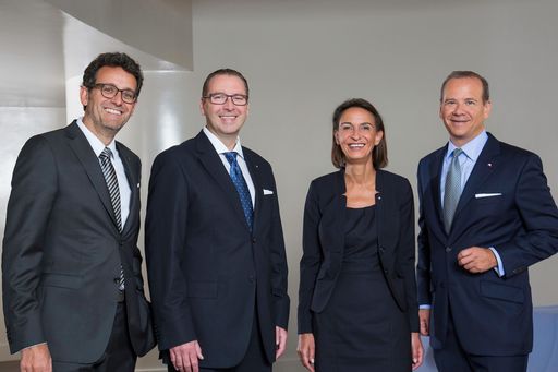 Freuen sich über die solide Entwicklung in 25
Jahren BTV Wien: Gerhard Burtscher (BTV Vorstand), Josef Sebesta
(BTV Vertriebsleiter Privatkunden Wien), Martina Pagitz (BTV
Vertriebsleiterin Firmenkunden Wien) und Peter Gaugg (BTV
Vorstandssprecher).