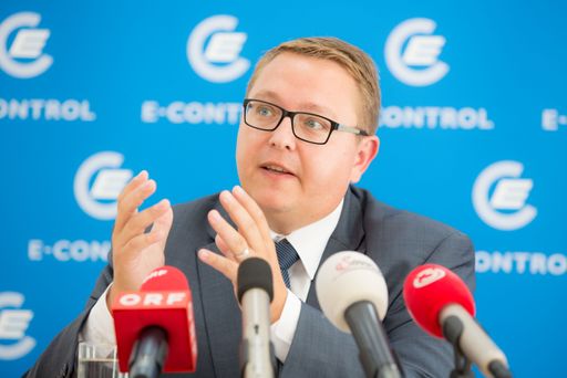 c) www.annarauchenberger.com / Anna Rauchenberger -
Wien, Oesterreich, 10.09.2014 - E-Control: Praesentation
Stromkennzeichnungsbericht 2014