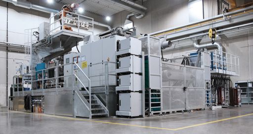Vorschau Bild von Investition in modernste Technik - neue
Druckgusspresse mit 2.800 Tonnen Schließkraft zur Fertigung von
Leichtmetallkomponenten für die Automobilindustrie