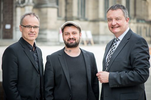  Erfolgreich am Linzer Domplatz:
Unternehmensberater Eduard Altendorfer, Top-Koch Paul Gürtler und
Hoteldirektor Rinaldo Bortoli.