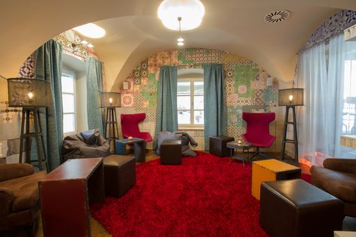 Vorschau Bild von Ein Ort zum Genießen und Entspannen: das
Kinderzimmer - einer das Gasträume im paul's küche.bar.greisslerei.