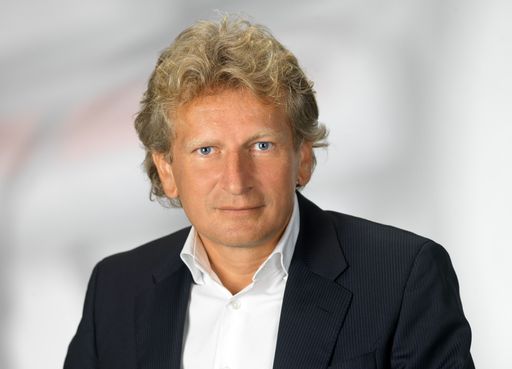 A 4545153 Mag. Gerhard Riedler, Geschäftsführung
Mediaprint und Krone Multimedia
