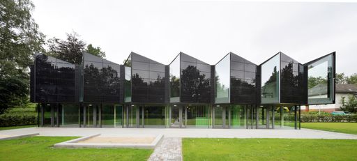  ertex solar Module in schwarzem Design Objekt "
Kita Marburg"