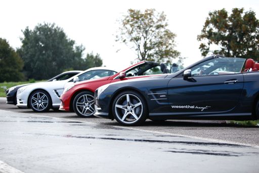 Vorschau Bild von Beim Wiesenthal Testival steht die gesamte
Mercedes-Benz Modellpalette zum Testen bereit.