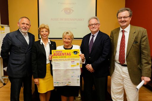 http://www.apa-fotoservice.at/galerie/5878 Im Bild
von links nach rechts: Univ.-Prof. Dr. Christoph ZIELINSKI, Prim.
Univ.-Prof. Dr. Susanne BINDER, OMR Dr. Helga AZEM, Univ.-Prof. Dr.
Michael STUR, Prim. Univ.-Prof. Dr. Michael RADDA