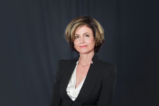  Mag. Renate Danler macht sich - nach sieben
Jahren Geschäftsführung des Kongresszentrums Hofburg in Wien - als
Unternehmensberaterin selbstständig.