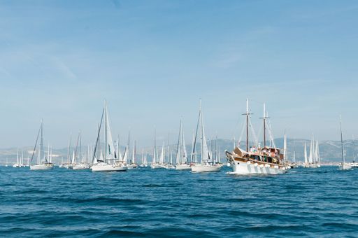 Vorschau Bild von Beeindruckende Momente bei der sternförmigen
Formationsfahrt.