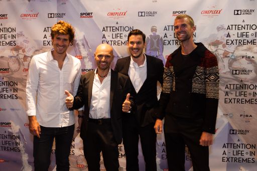  Die 3 Athleten und der Regisseur bei der Premiere