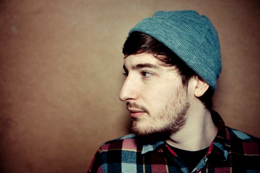 Vorschau Bild von Insgesamt fünf Topstars werden am 28. November
in Schladming den musikalischen Startschuss in den Winter einläuten.
Casper (im Bild), Kraftklub, Klangkarussell, Tagträumer und Marlon
Roudette bilden erstmals ein echtes Festival-Line-Up und folgen auf
Topstars der letzten Jahre wie Seeed, Swedish House Mafia oder David
Guetta.