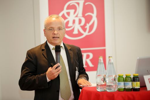 Vorschau Bild von FH-Doz. Dr. Wolfgang Amann führte durch den ersten Konferenztag
und beleuchtet die Rolle der Wohnbauförderung in Österreich.