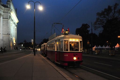  Spüren und hören Sie wie es ist, mit den alten
Straßenbahnen während der langen Nacht der Museen mitzufahren!