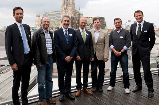 Vorschau Bild von v.l.n.r: Harald Frey, Thomas Berger, Georg Glöckler, Paul
Brandstätter, Viktor Hafner, Gottfried Sorf, Andreas Breinbauer.