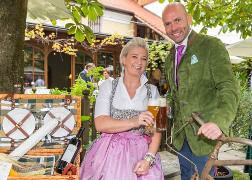 Vorschau Bild von Gastgeberpaar Fritz Hirnböck mit seiner Gattin
Michaela Hirnböck-Gmachl