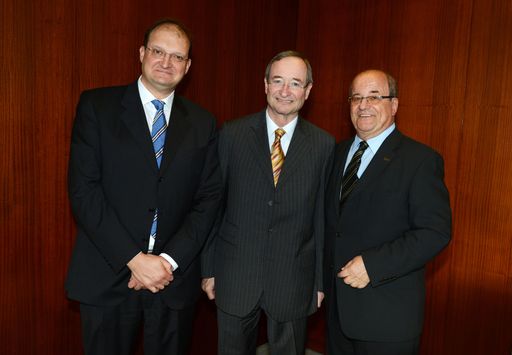  Obm.-Stv. Alexander Herzog, Obmann Christoph Leitl,
Obm.-Stv. Wilhelm Turecek (v.l.n.r.)