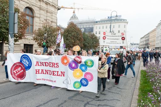  Tausende Demonstranten in Wien