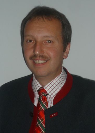  Anton Emsenhuber, Vorstand von BestpreisAgrar, ist als
Schweinezüchter selbst von den hohen Stromkosten für
landwirtschaftliche Betriebe betroffen.