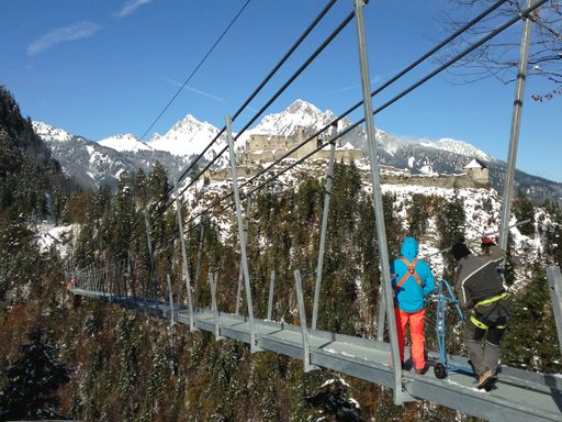  Die highline179 verbindet die Ruine Ehrenberg
mit Fort Claudia und ist dank des beeindruckenden Blicks über den
Talkessel einmalig.