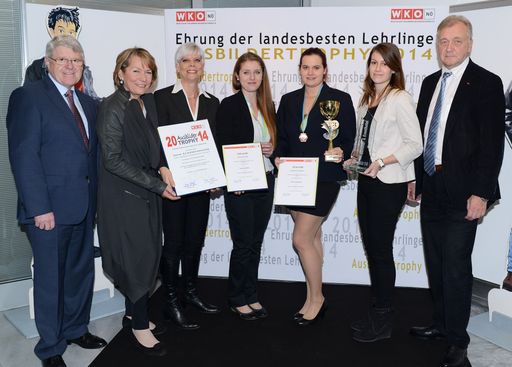 Vorschau Bild von Krainerhütte erhält Ausbildertrophy 2014