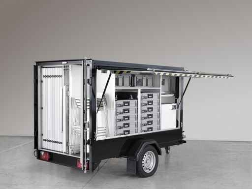 Vorschau Bild von Das mobile Präsentationssystem OUT OF THE BOX revolutioniert den
Messebau und macht jeden Unternehmensauftritt durch seine
Individualität zum Erfolg.
