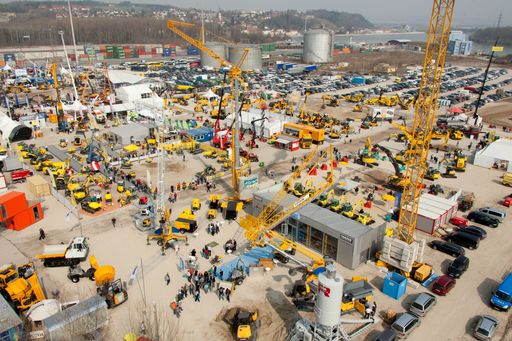 MAWEV-Show 2015 macht Enns/Hafen erneut zu Europas
größter Baustelle.