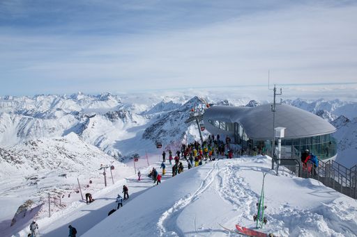 Vorschau Bild von Ausblick von der Bergstation der Wildspitzbahn
am vergangenen Samstag.