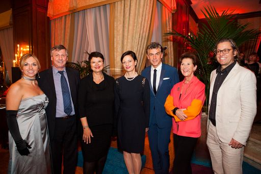  Daniela Enzi (Geschäftsführerin WertInvest), Bezirksvorsteher für
den 3. Bezirk Erich Hohenberger, Vizebürgermeisterin Renate Brauner,
InterContinental Managerin Brigitte Trattner, Eigentümer Michael
Tojner, Moderatorin Ingrid Wendl und Buchautor Erich Bernard.-