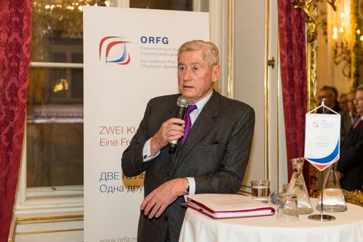 Vorschau Bild von Dr. Hannes Androsch bei der Präsentation